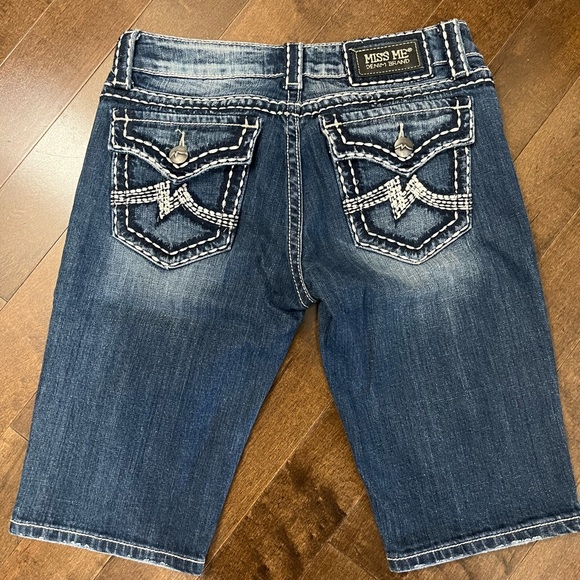 Miss Me Denim Shorts - Picture 3 of 3